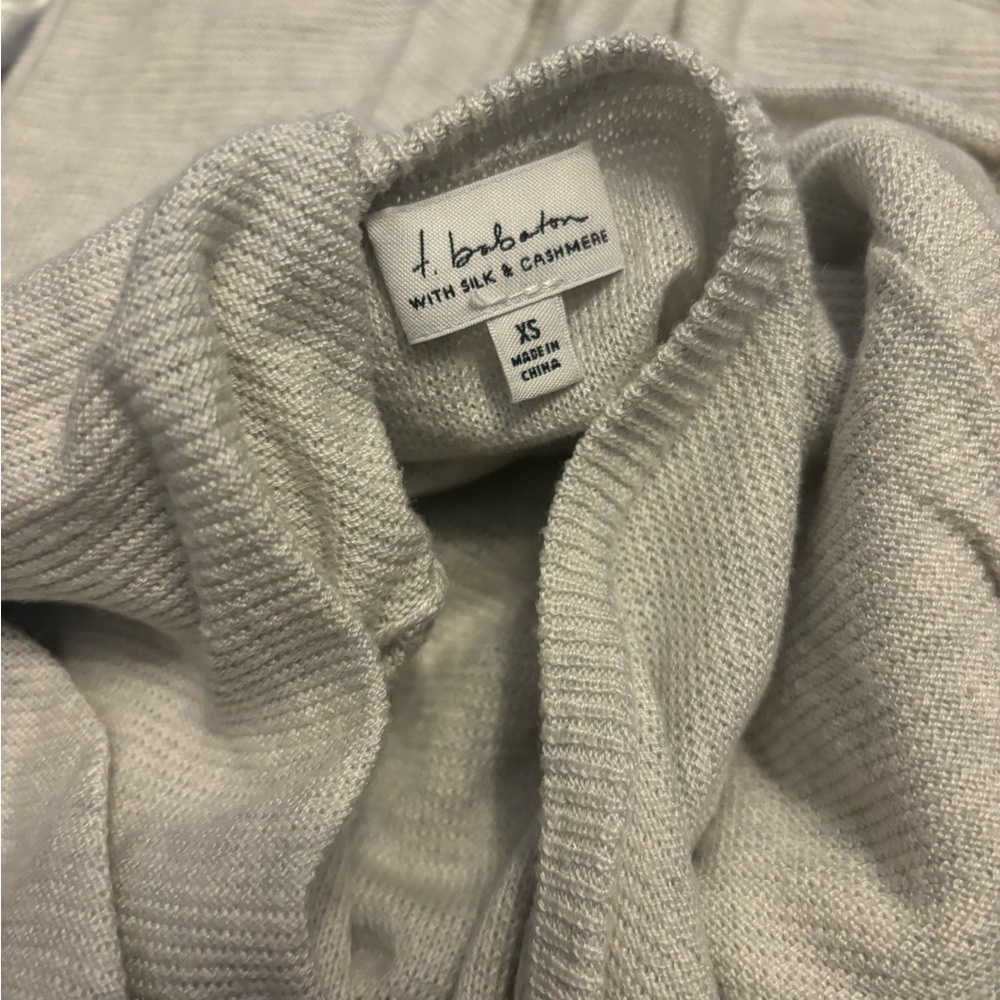 Babaton Aritzia Bailey Silk Casmere Knit long sleeved top XS - Picture 3 of 5